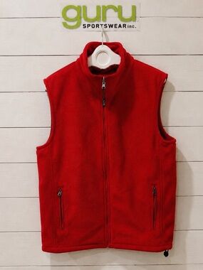 GURU Red Fleece Vest Size L Sleeveless Zip-Up Lightweight NWT